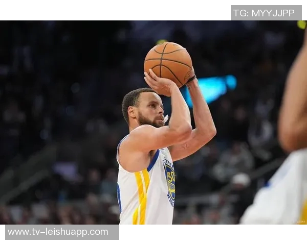 库里第二节狂轰三记三分克林根无奈束手无策太狠了